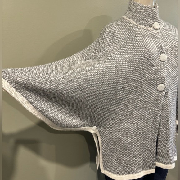 Alpaca Fina / baby alpaca poncho from Peru - Picture 2 of 7